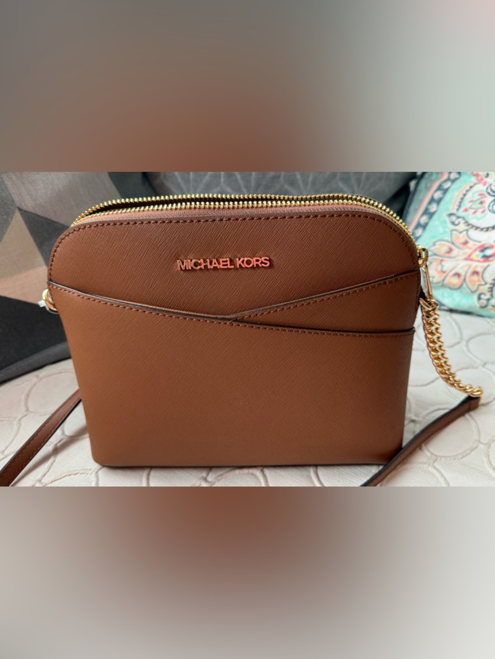 Michael Kors Jet Set Travel Medium Dome Crossbody Bag in Brown - Picture 3 of 8